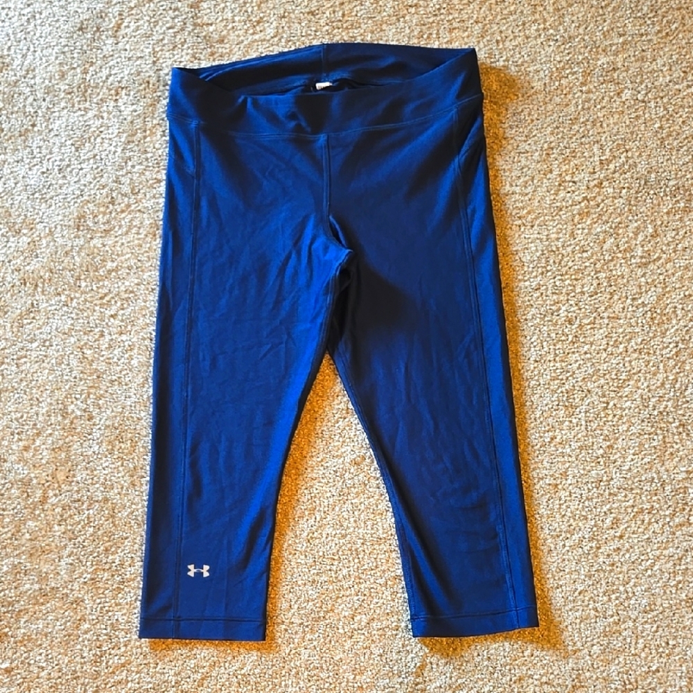 Under Armour Women's Navy Blue Leggings Yoga Pants Capris Size Medium